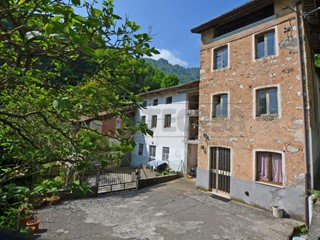 Casa Semi Indipendente in Vendita a Recoaro Terme, 55'000&euro;, 152 m²