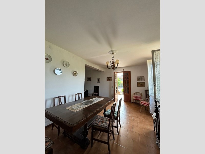 Quadrilocale in Affitto a Varano de' Melegari, 480€, 100 m²