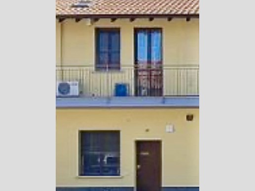 Casa Semi Indipendente in Vendita a Caponago, zona periferia al confine con Carugate, 145'000€, 70 m², arredato