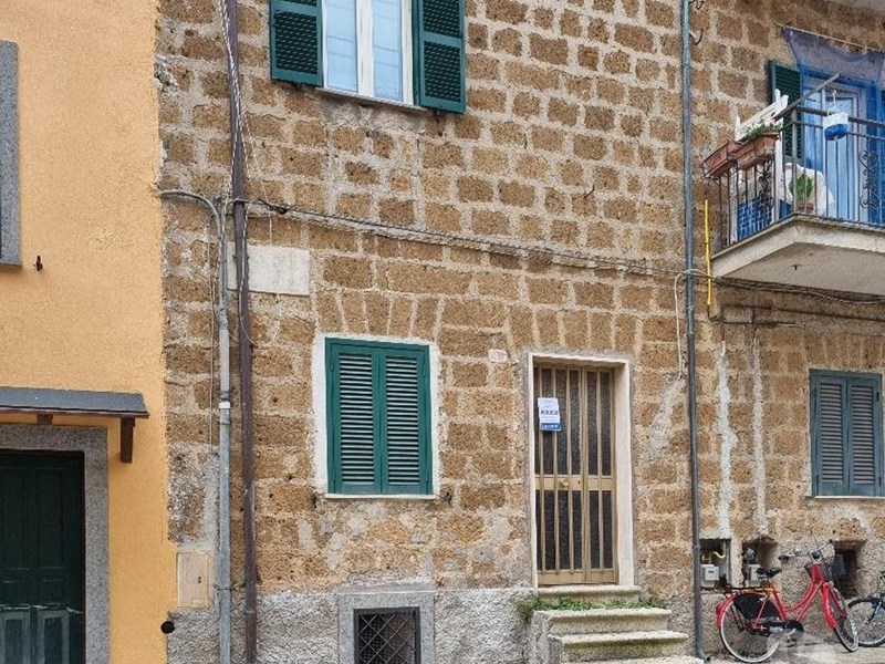 Bilocale in Vendita a Vejano, zona CENTRO, 19'500€, 63 m²