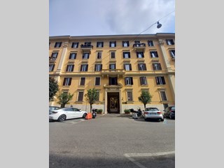 Ufficio in Affitto a Roma, zona prati, 3'700&euro;, 140 m²