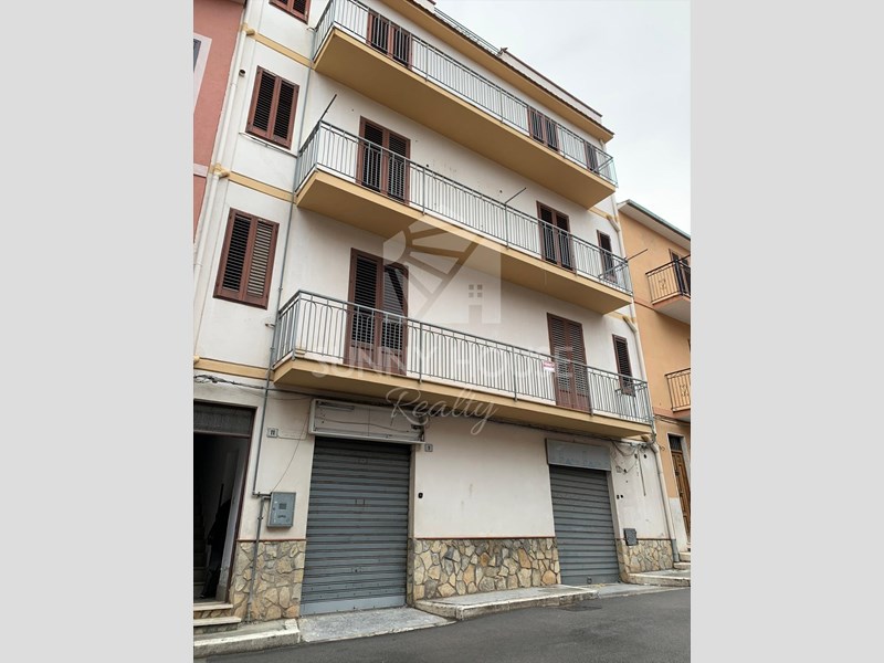 Magazzino in Vendita a Trabia, zona Corso Giuseppe La Masa, 9, 50'000€, 30 m²