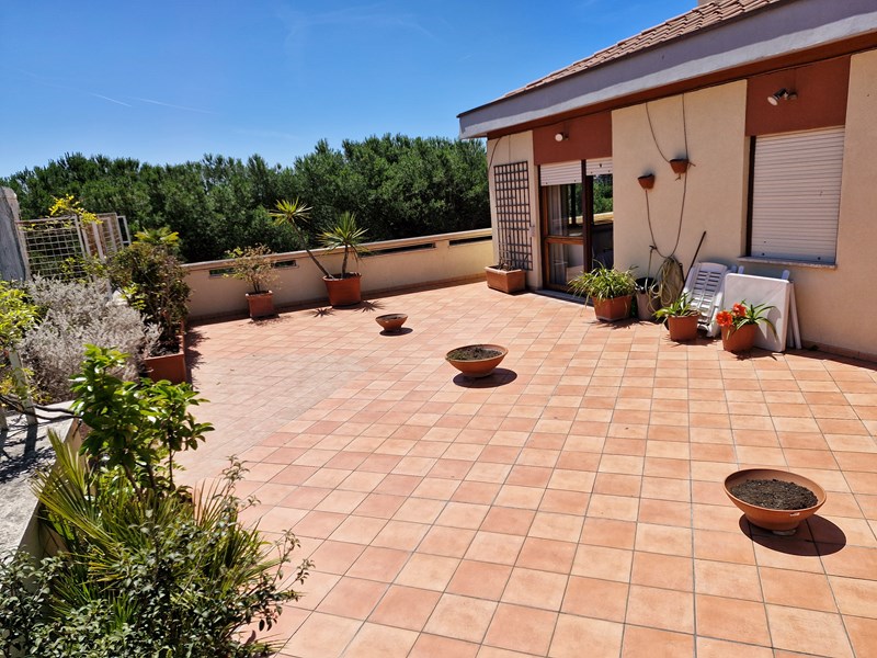 Attico in Vendita a Roma, zona Torrino Mostacciano, 690'000€, 183 m²