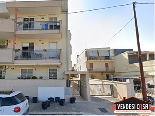 Magazzino in Vendita a Acquaviva delle Fonti, 60'000€, 79 m²