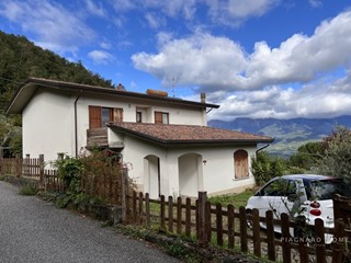 Villa in Vendita a Mulazzo, 390'000€, 311 m²