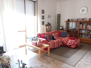 Quadrilocale in Vendita a San Miniato, zona Scala, 160'000€, 87 m², con Box