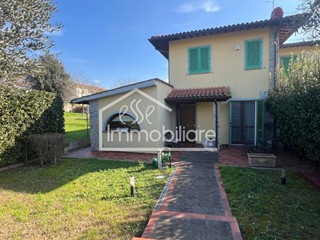 Villetta a schiera in Vendita a Montelupo Fiorentino, 380'000€, 170 m²