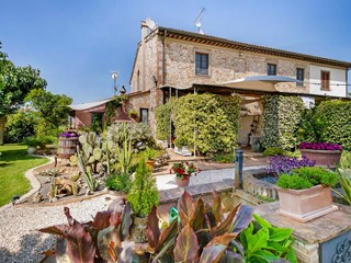 Casa Semi Indipendente in Vendita a Cascina, zona San Giorgio, 459'000€, 175 m²