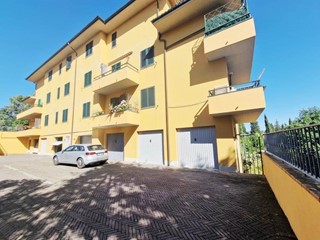 Quadrilocale in Vendita a Montecarlo, 160'000&euro;, 71 m²