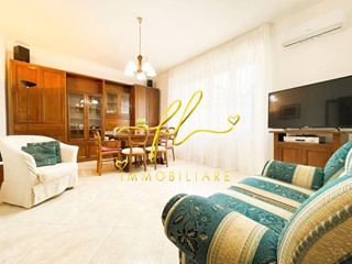 Quadrilocale in Vendita a Pomarance, 114'000€, 102 m²