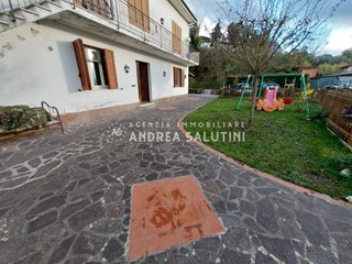 Villa bifamiliare in Vendita a Palaia, 192'000€, 105 m², arredato