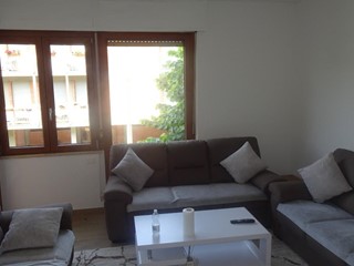 Quadrilocale in Vendita a Cascina, 200'000€, 95 m², con Box