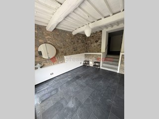 Casa Indipendente in Vendita a Montecatini Terme, 180'000€, 100 m²