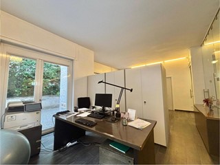 Ufficio in Affitto a Milano, 7'100€, 300 m², arredato