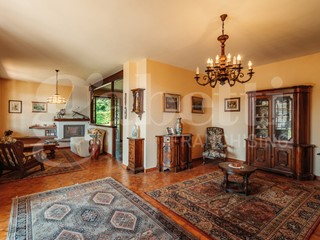 Villa bifamiliare in Vendita a San Pietro Val Lemina, 310'000€, 425 m²