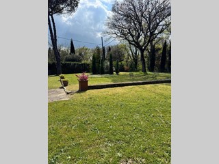 Casa Indipendente in Vendita a Tuoro sul Trasimeno, 390'000€, 140 m²