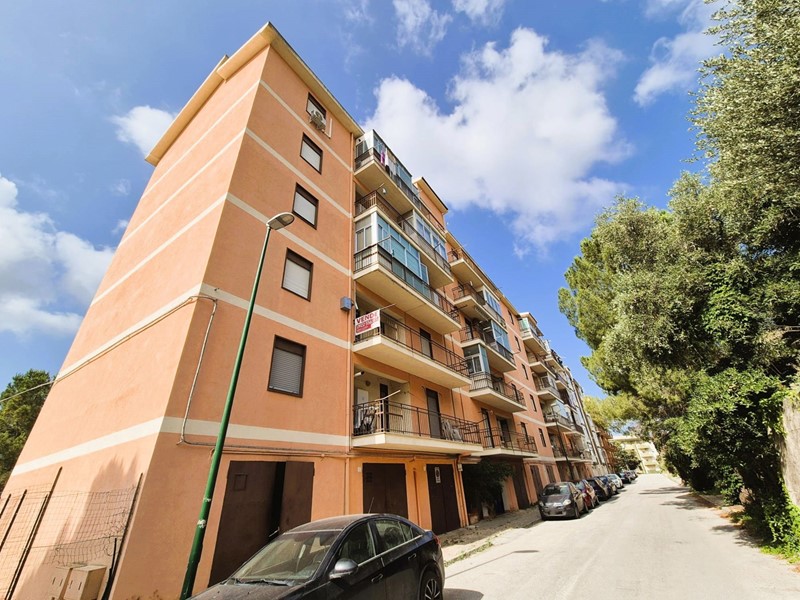 Quadrilocale in Vendita a Agrigento, 75'000€, 129 m²