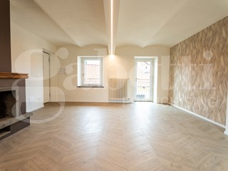 Appartamento in Vendita a Giaveno, 239'000€, 143 m², arredato