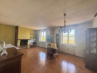 Villa bifamiliare in Vendita a Torrazza Coste, 175'000€, 250 m²