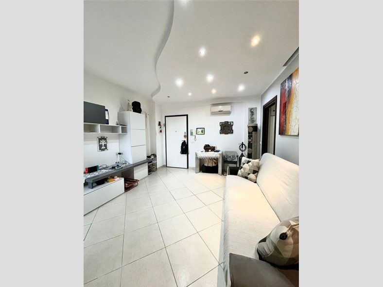 Trilocale in Vendita a Bari, 148'000€, 70 m²