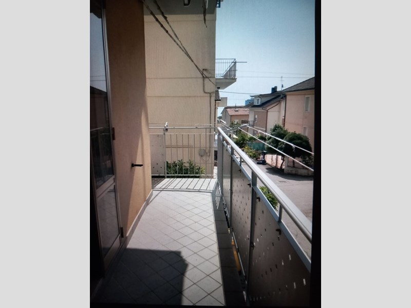 Trilocale in Vendita a Fermo, zona San Michele, 110'000€, 75 m², con Box