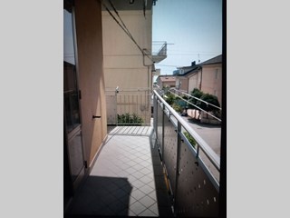 Trilocale in Vendita a Fermo, zona San Michele, 110'000€, 75 m², con Box