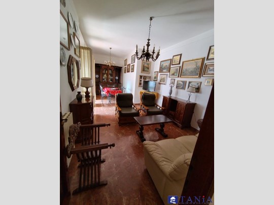 Appartamento in Vendita a Carrara, 189'000€, 130 m²