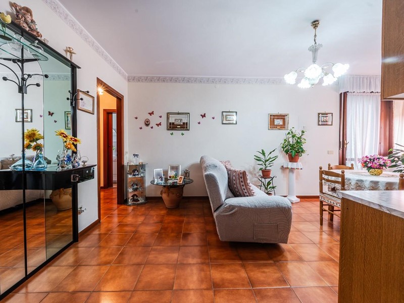 Appartamento in Vendita a Reggio Emilia, zona Pieve Modolena, 140'000€, 89 m², con Box