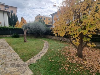 Villa in Vendita a Pisa, 690'000€, 160 m², con Box