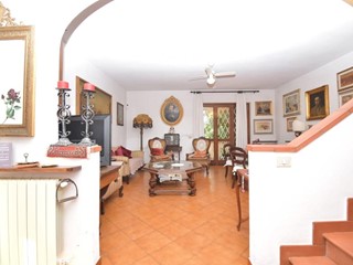 Villa bifamiliare in Vendita a Pietrasanta, zona Strettoia, 390'000€, 140 m², arredato