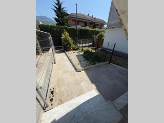 Appartamento in Vendita a Massa, zona Romagnano, 205'000&euro;, 120 m²