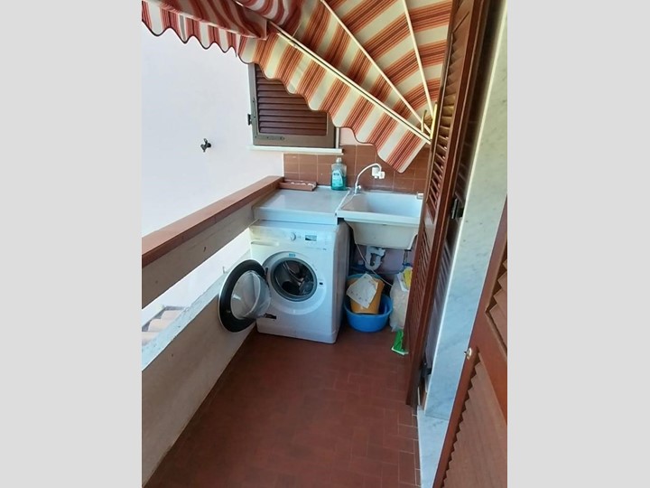 Villa bifamiliare in Vendita a Carrara, 320'000€, 160 m², arredato