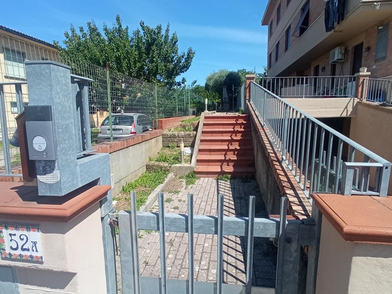 Trilocale in Vendita a Castelfranco di Sotto, 145'000&euro;, 65 m², con Box