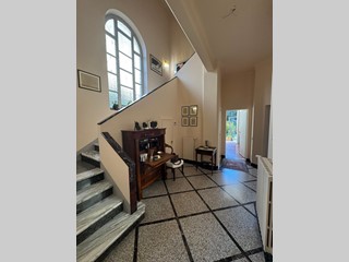 Villa in Vendita a Pisa, 850'000€, 200 m²