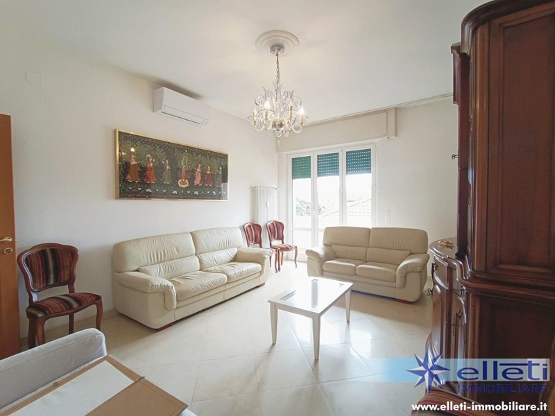 Appartamento in Vendita a Massa, 263'000&euro;, 115 m²
