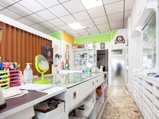 Negozio in Vendita a Cusano Milanino, 148'000€, 100 m²