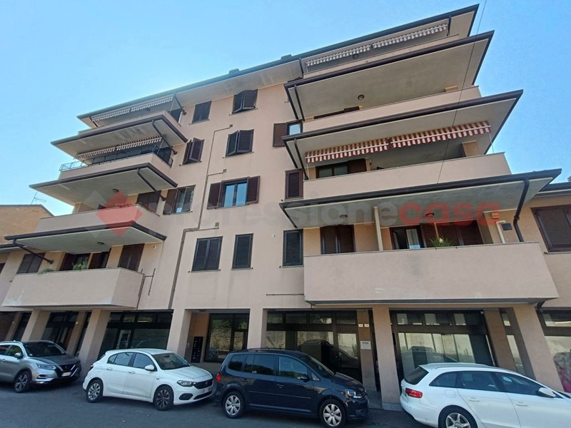 Negozio in Vendita a Busto Garolfo, 35'000€, 37 m²