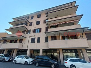 Negozio in Vendita a Busto Garolfo, 35'000€, 37 m²