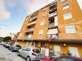 Quadrilocale in Vendita a Agrigento, 84'000&euro;, 100 m², arredato