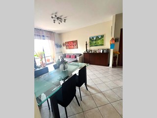 Trilocale in Vendita a Gorla Minore, 119'000€, 100 m²