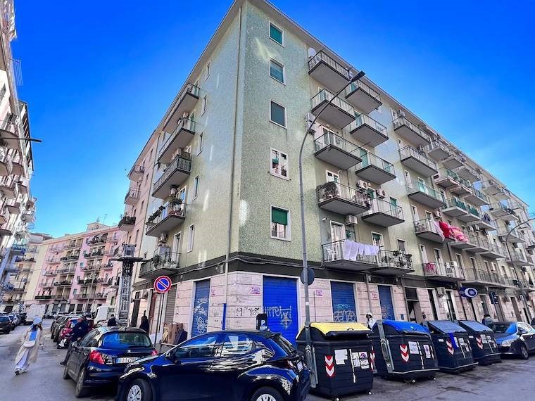 Negozio in Vendita a Foggia, 128'000&euro;, 100 m²