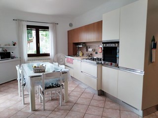 Quadrilocale in Vendita a Apiro, 120'000&euro;, 80 m²