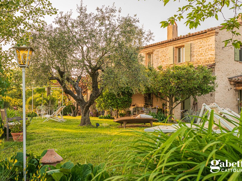 Villa in Vendita a Tavoleto, 996'000€, 412 m², arredato