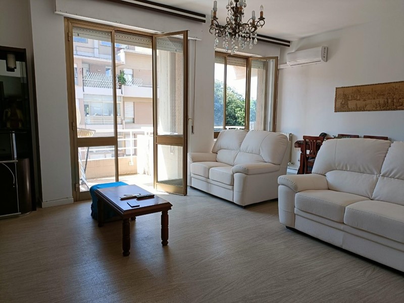 Quadrilocale in Affitto a Livorno, 1'300€, 100 m², arredato