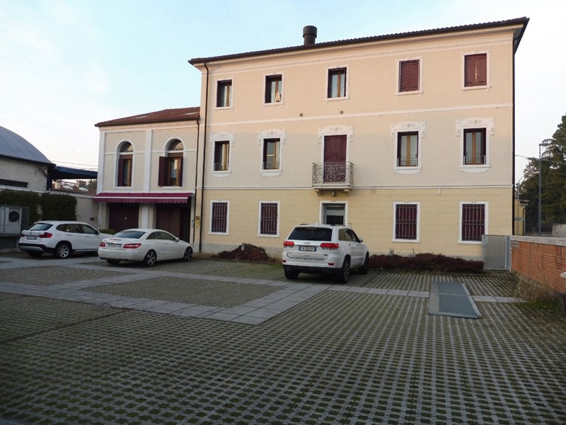 Trilocale in Vendita a Rossano Veneto, 175'000€, 90 m²