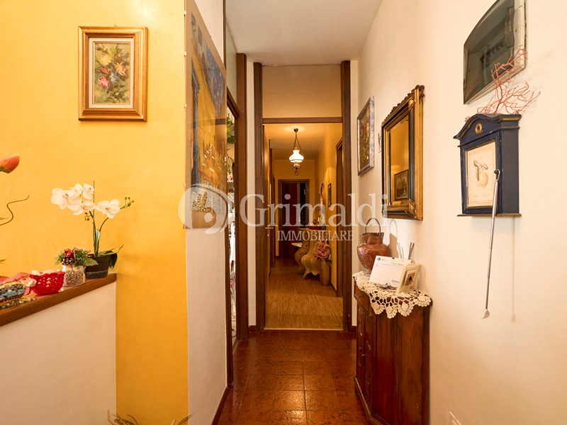 Trilocale in Vendita a Cinisello Balsamo, 250'000€, 104 m²