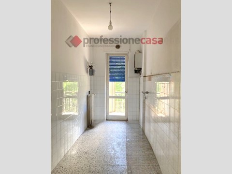 Trilocale in Vendita a Milano, 260'000€, 70 m²