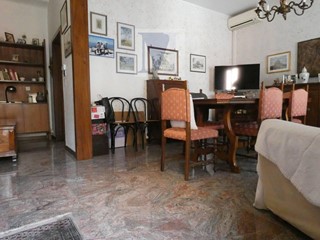Villa bifamiliare in Vendita a Padova, 450'000€, 190 m²