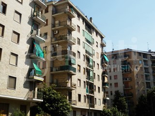 Bilocale in Vendita a Milano, 248'000€, 52 m²