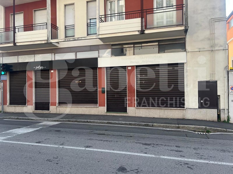 Negozio in Vendita a Lecco, 68'000€, 50 m²